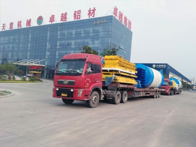 熱烈祝賀內(nèi)蒙古客戶輕質(zhì)墻板生產(chǎn)線成功啟運(yùn)！