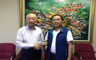 印尼著名僑領(lǐng)、印尼泛印集團(tuán)董事長(zhǎng)、印尼總統(tǒng)大學(xué)創(chuàng)辦人-李文光