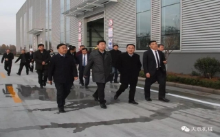 山東省住建廳黨組成員、副廳長(zhǎng)張曉海蒞臨天意機(jī)械調(diào)研指導(dǎo)